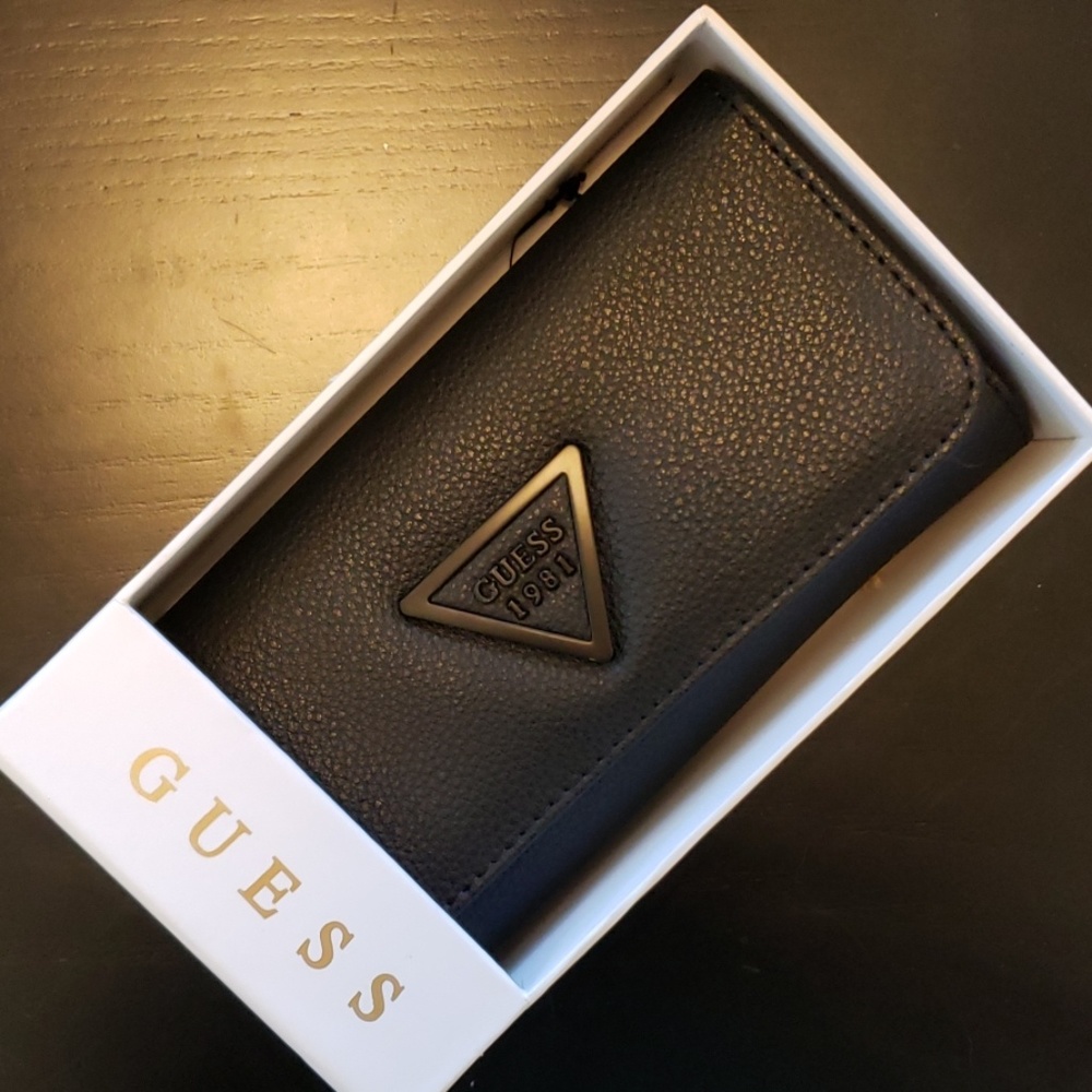 New in box black Guess Wallet
